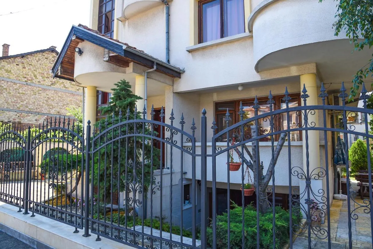 Comfortable Rooms Burgas City