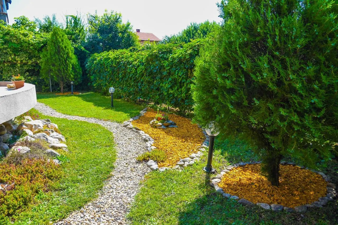 Gazde/Camere de închiriat Comfortable Rooms Burgas City